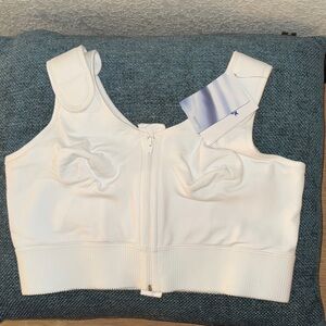 Amoena compression zip front post op bra Patricia